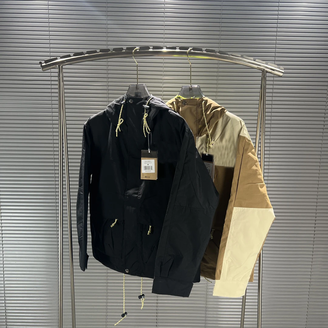 Spring and Autumn Jacket Men's Casual Snow Mountain Waterproof Hooded Windbreaker Outdoor Sports Patchwork Jacket Men
Spring and Autumn Jacket Men's Casual Snow Mountain Waterproof Hooded Windbreaker Outdoor Sports Patchwork Jacket Men