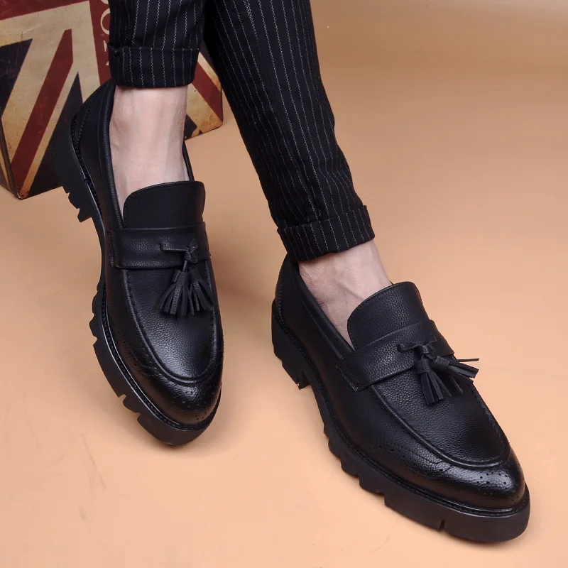

Мужские повседневные деловые свадебные туфли Броги из натуральной кожи Слип обувь для вождения дышащие лоферы с кисточками черная обувь
