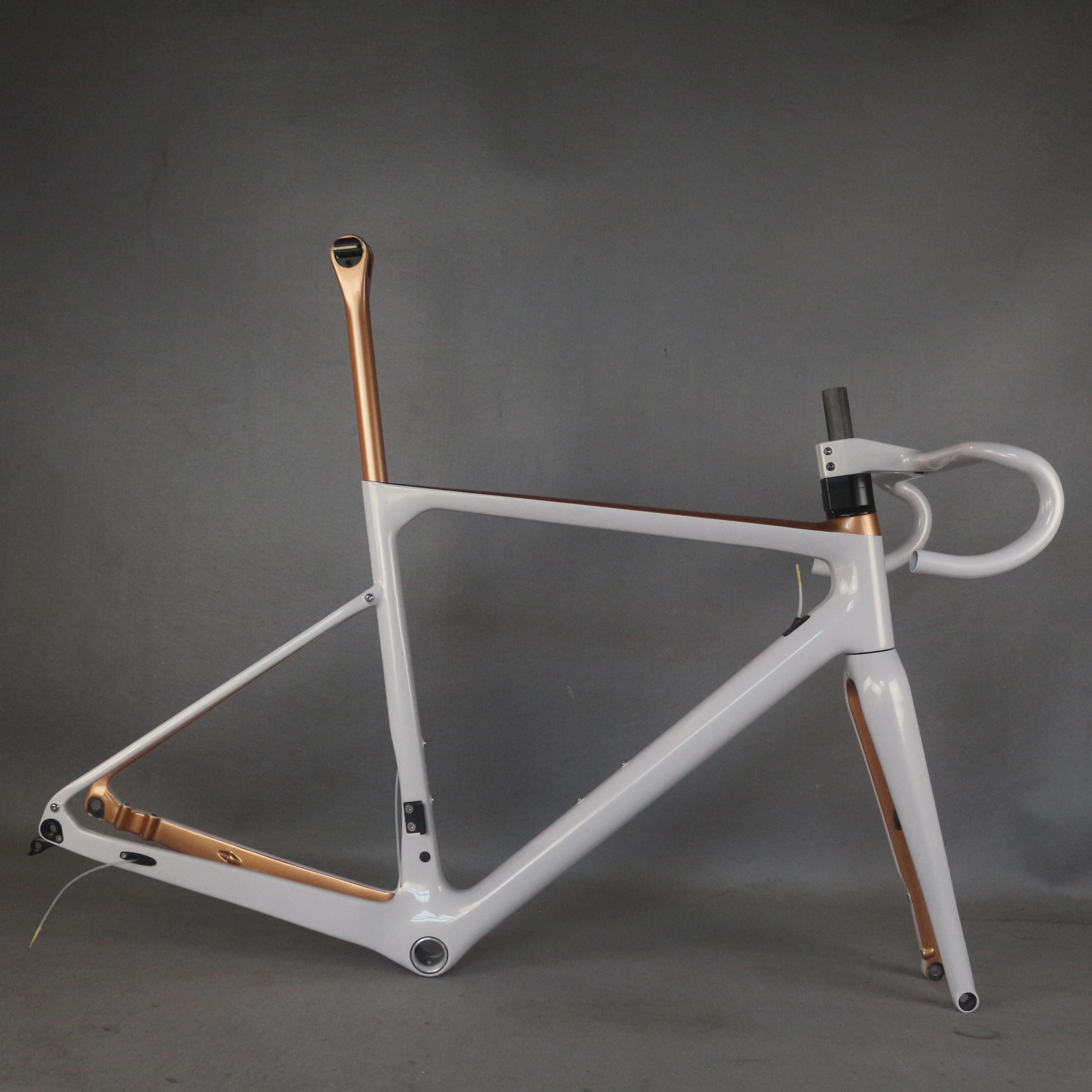 2022 Seraph Manufacture carbon frame GR039 bicycle frame Gravel bike Full hidden cable gravel cyclecrossy
2022 Seraph Manufacture carbon frame GR039 bicycle frame Gravel bike Full hidden cable gravel cyclecrossy