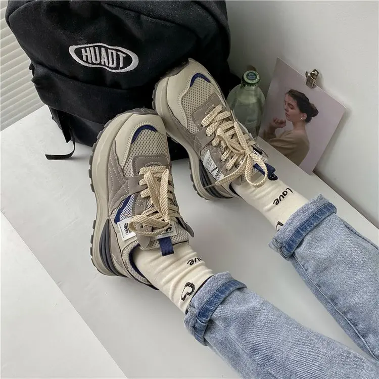 Женские сетчатые кроссовки, черные дышащие кроссовки на плоской подошве, повседневная обувь для весны и лета, 2023
Женские сетчатые кроссовки, черные дышащие кроссовки на плоской подошве, повседневная обувь для весны и лета, 2023