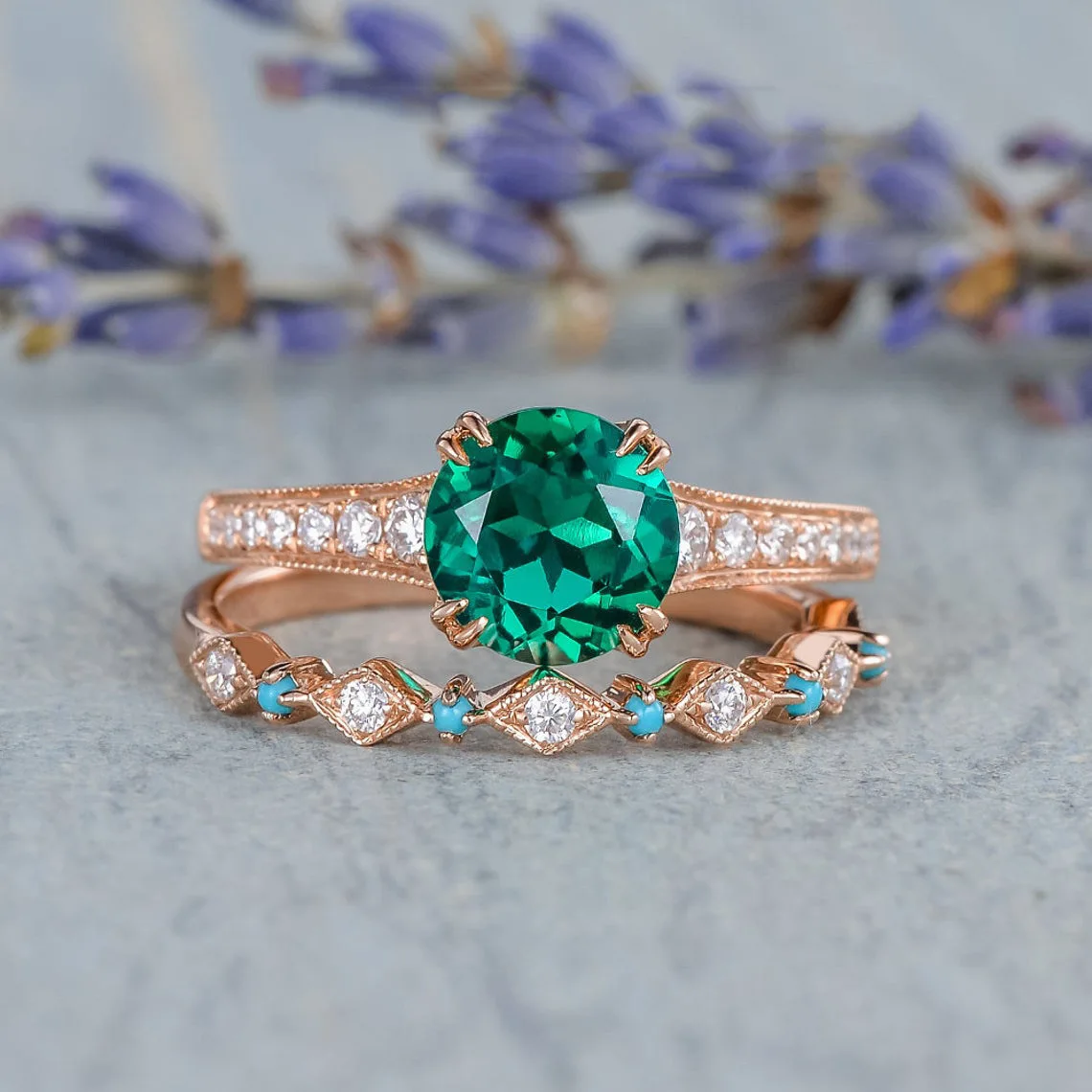 2Pcs/Set 2022 Luxury Emeralds Rings For Women 14K Rose Gold Green Zirconia Simple Wedding Engagement Ring Sets A Pair
2Pcs/Set 2022 Luxury Emeralds Rings For Women 14K Rose Gold Green Zirconia Simple Wedding Engagement Ring Sets A Pair