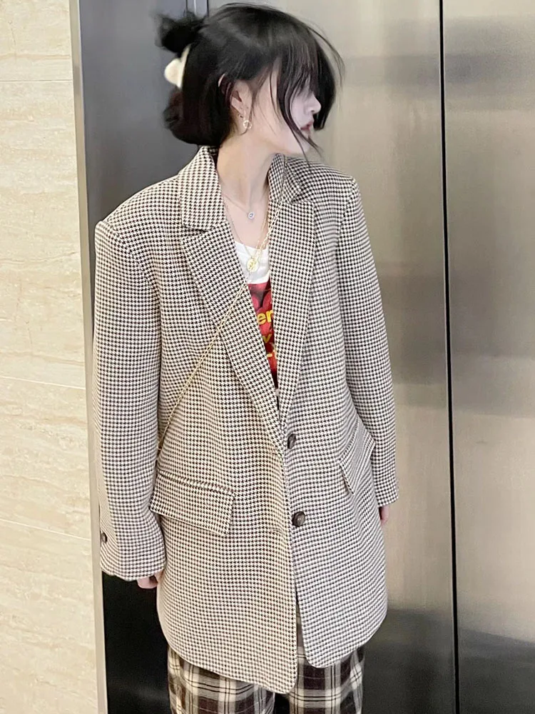 Zach AiIsa counter quality retro plaid temperament lapel loose woolen thick soft texture straight casual suit jacket
Zach AiIsa counter quality retro plaid temperament lapel loose woolen thick soft texture straight casual suit jacket