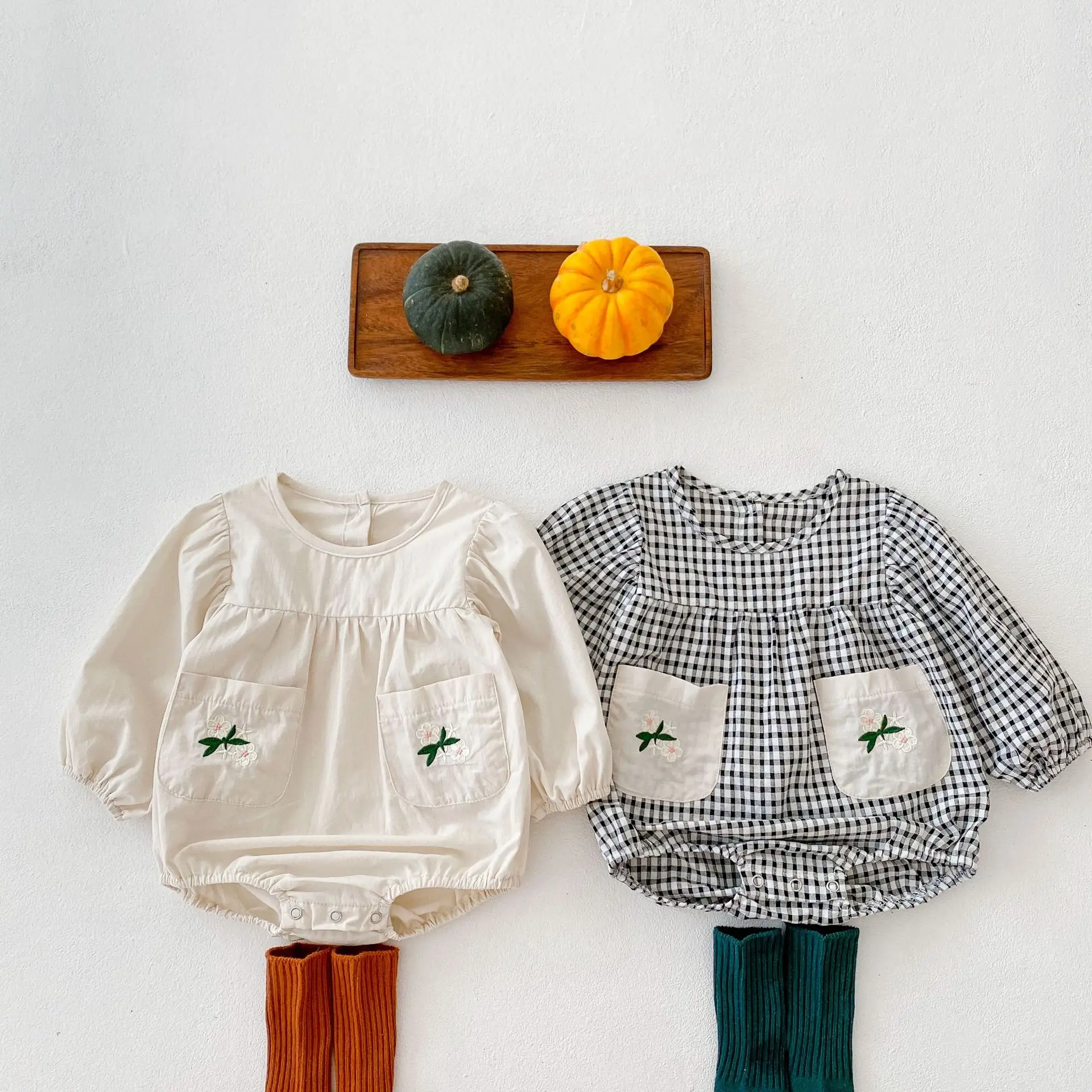 2022 Autumn New Boy Toddler Big Pockets Plaid Romper Girl Baby Cotton Solid Long Sleeve Jumpsuit Infant Embroidery Flower Onesie
2022 Autumn New Boy Toddler Big Pockets Plaid Romper Girl Baby Cotton Solid Long Sleeve Jumpsuit Infant Embroidery Flower Onesie