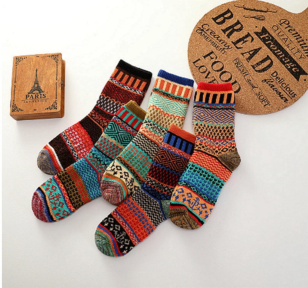 Socks retro winter personality mid-thigh men's socks ethnic wind cotton thickened men's socks winter warm cotton socks men
Socks retro winter personality mid-thigh men's socks ethnic wind cotton thickened men's socks winter warm cotton socks men