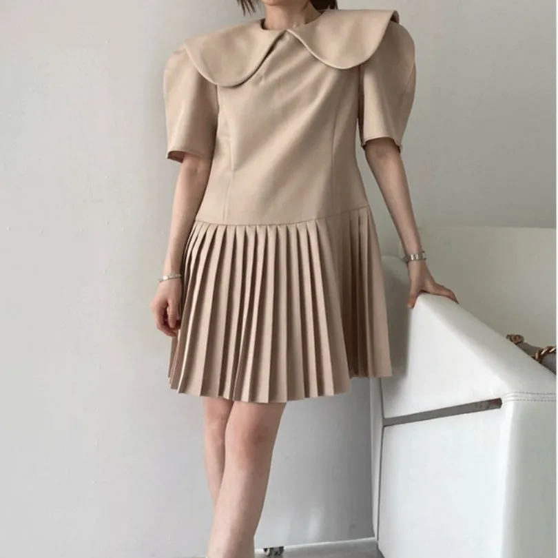 Korea Vintage Solid Pleated Dress Women Summer Elegant Loose Pure Peter Pan Neck Mini Dresses Femme Puff Sleeve Dress
Korea Vintage Solid Pleated Dress Women Summer Elegant Loose Pure Peter Pan Neck Mini Dresses Femme Puff Sleeve Dress