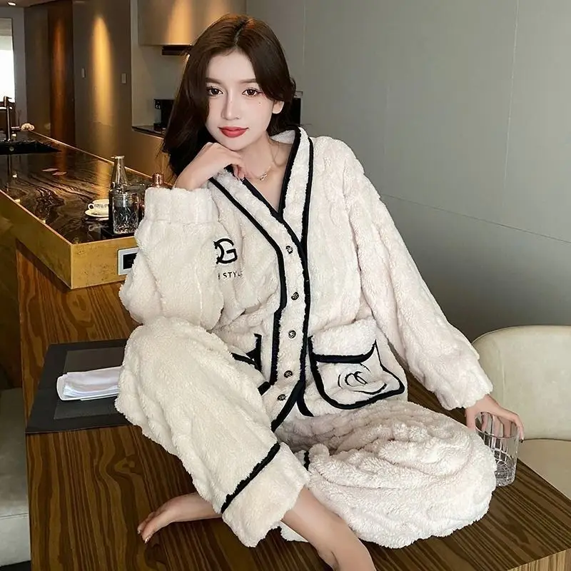 New Pajamas Sets Women Solid Long Sleeve Pants Winter V-Neck Home Suit Thick Warm Coral Fleece Female Casual Cozy Loungewear 2XL
New Pajamas Sets Women Solid Long Sleeve Pants Winter V-Neck Home Suit Thick Warm Coral Fleece Female Casual Cozy Loungewear 2XL