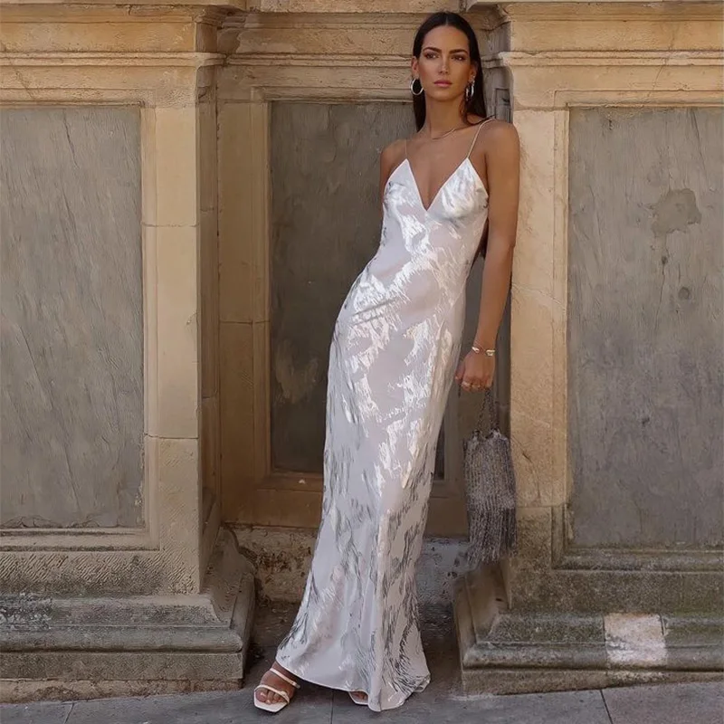 Satin Printed Women's Sling Maxi Dress Sexy Chain V-necked Off Back Sleveless Vestidos 2023 Summer Elegant Lady Party Chic Robes
Satin Printed Women's Sling Maxi Dress Sexy Chain V-necked Off Back Sleveless Vestidos 2023 Summer Elegant Lady Party Chic Robes