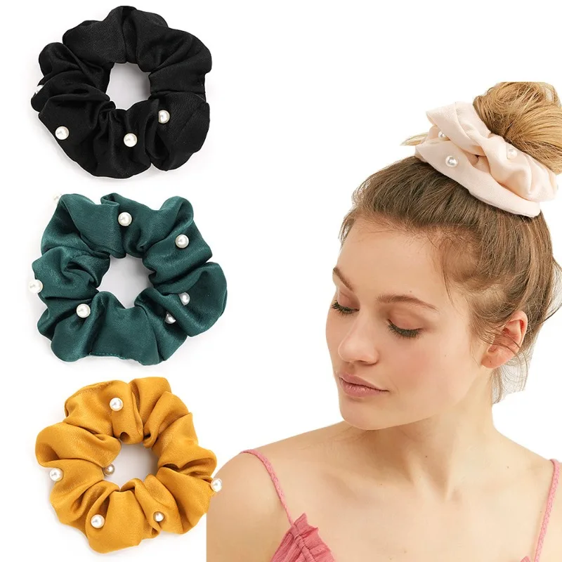 Pearl Scrunchie Simple Fashion Fabric Large Intestine with Ponytail Hair Rope Elastic Hair Bands Hair Accessories for Women
Pearl Scrunchie Simple Fashion Fabric Large Intestine with Ponytail Hair Rope Elastic Hair Bands Hair Accessories for Women