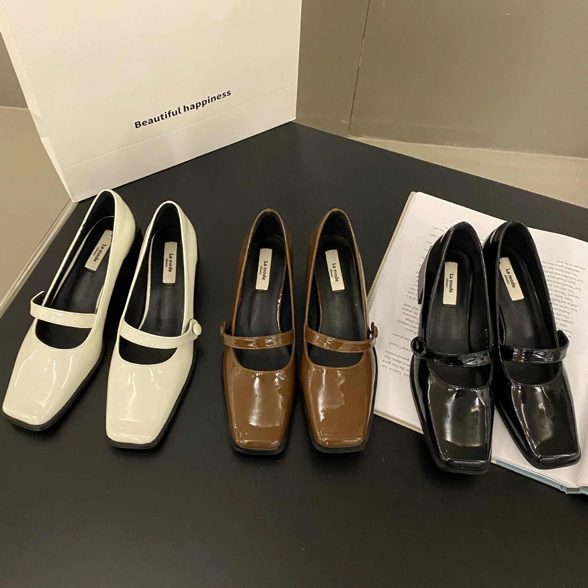 High Heel Square Toe Mary Jane Shoes Women 2022 Spring Autumn New French Chunky Heels Fashion Solid Color Shoes for Women 
High Heel Square Toe Mary Jane Shoes Women 2022 Spring Autumn New French Chunky Heels Fashion Solid Color Shoes for Women