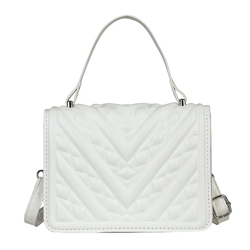 contrast color pleated design shoulder bag women's fashion messenger simple small square bag summer diamond women's new style 
contrast color pleated design shoulder bag women's fashion messenger simple small square bag summer diamond women's new style