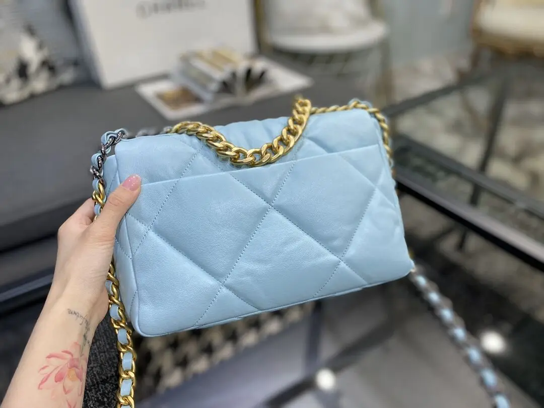 Luxury ladies shoulderbag fashion design messenger 19bag best quality Genuine leather ladiesbag classic large capacity handbag
Luxury ladies shoulderbag fashion design messenger 19bag best quality Genuine leather ladiesbag classic large capacity handbag