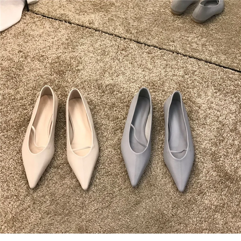 Pointed Toe Women Shoes Fashion Solid Color Slip-on Shoe Low-heeled Casual Outdoor Ladies Shoes New Shallow Heels Woman Zapatos
Pointed Toe Women Shoes Fashion Solid Color Slip-on Shoe Low-heeled Casual Outdoor Ladies Shoes New Shallow Heels Woman Zapatos