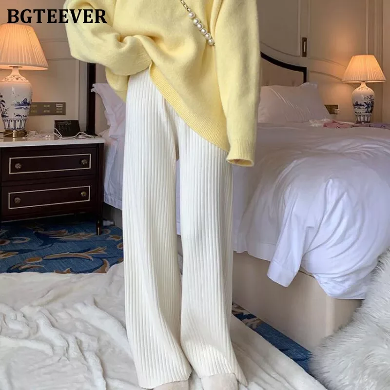 2022NEW Elegant Ladies Wide Leg Knitted Pants 2021 Autumn Winter Pantalon Elastic Waist Loose Thick Women Sweater Trousers
2022NEW Elegant Ladies Wide Leg Knitted Pants 2021 Autumn Winter Pantalon Elastic Waist Loose Thick Women Sweater Trousers