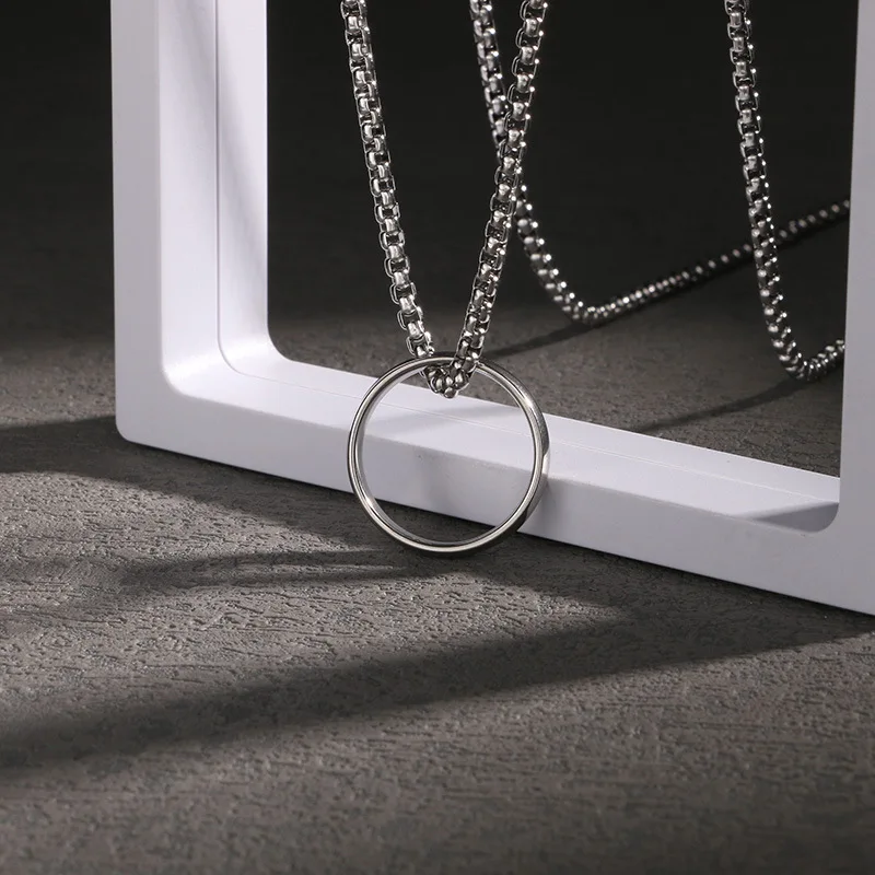 Hip Hop Circle Pendant Necklace for Women Men Stainless Steel Sweater Necklaces Trendy Simple Design Jewelry Accessories Gifts
Hip Hop Circle Pendant Necklace for Women Men Stainless Steel Sweater Necklaces Trendy Simple Design Jewelry Accessories Gifts