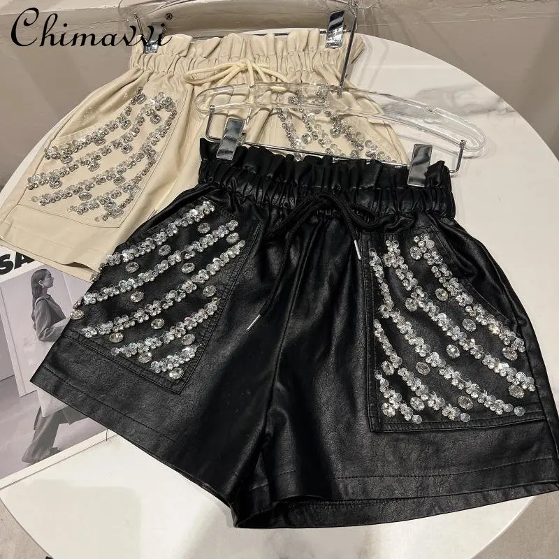 Feminine New 2022 Winter Fashion Beaded Rhinestone Beaded Elastic Waist Shorts Streetwear Loose PU Leather Wide Leg Short Pants
Feminine New 2022 Winter Fashion Beaded Rhinestone Beaded Elastic Waist Shorts Streetwear Loose PU Leather Wide Leg Short Pants
