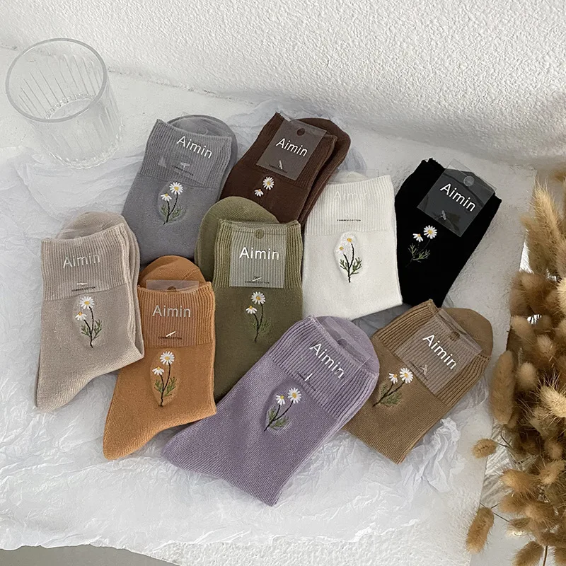 Socks Female Autumn and Winter New Japanese Candy Color Small Flower Embroidery Stacked Socks Ins Trendy Medium Tube Cotton Sock
Socks Female Autumn and Winter New Japanese Candy Color Small Flower Embroidery Stacked Socks Ins Trendy Medium Tube Cotton Sock