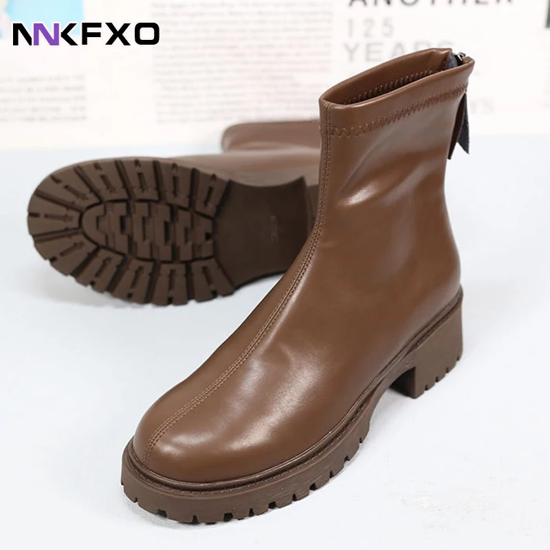 Женские ботильоны с круглым носком, на молнии сзади, из мягкой кожи, повседневные ботинки на низком квадратном каблуке, vc5042, осень 2022
Женские ботильоны с круглым носком, на молнии сзади, из мягкой кожи, повседневные ботинки на низком квадратном каблуке, vc5042, осень 2022