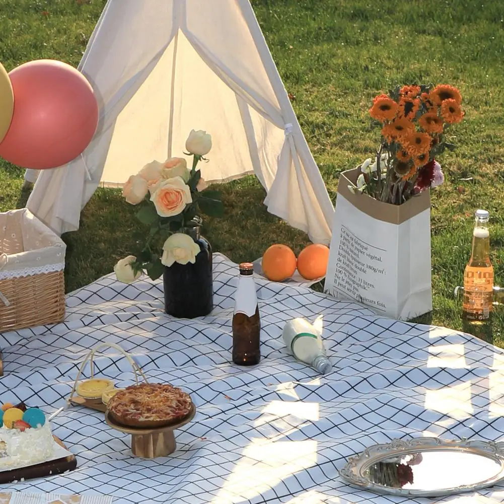 Picnic Mat With Handle Foldable Quick Drying Non-stick Sand Tear-Resistance Stain-proof Waterproof Picnic Cushion Garden Supply 
Picnic Mat With Handle Foldable Quick Drying Non-stick Sand Tear-Resistance Stain-proof Waterproof Picnic Cushion Garden Supply