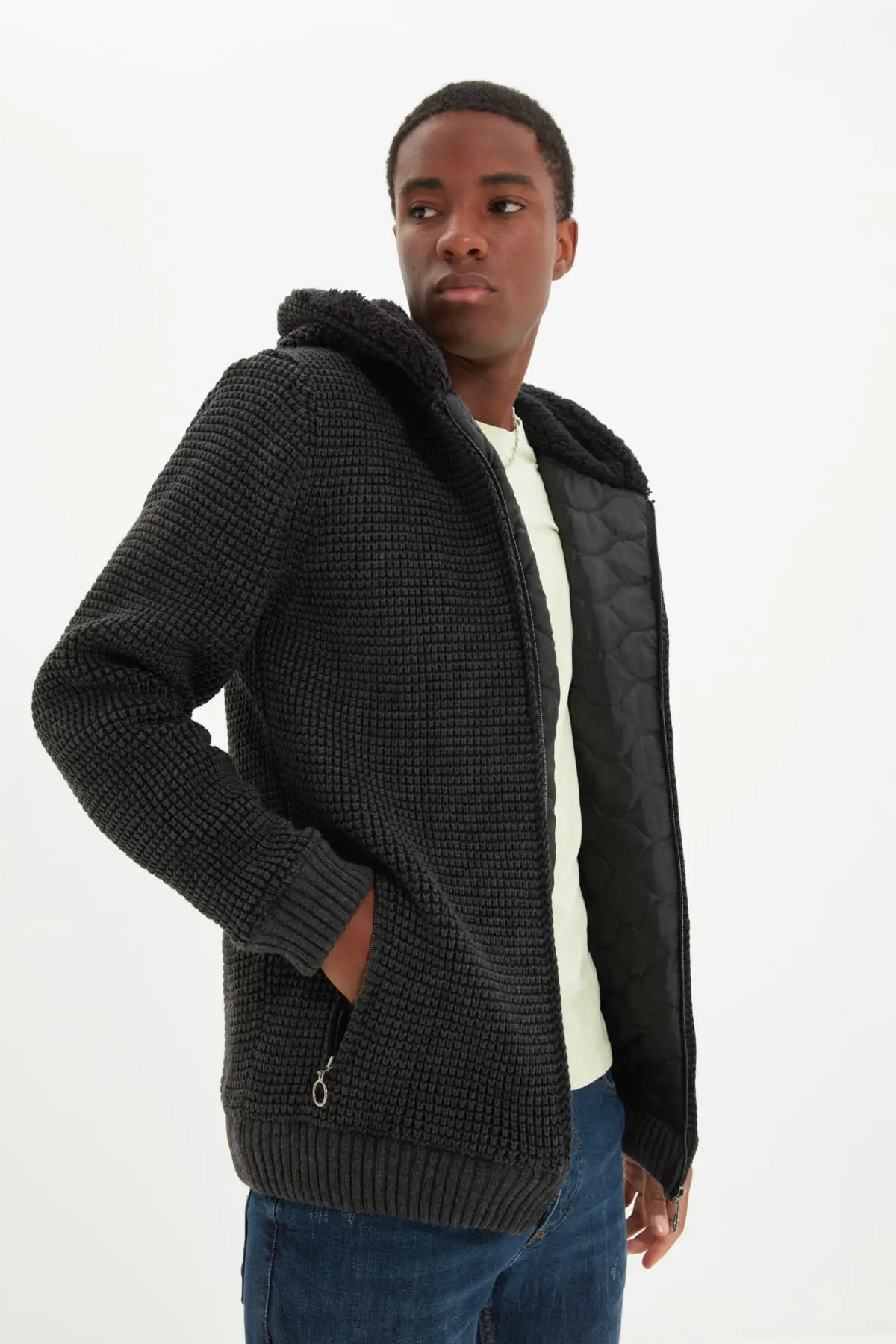 

Trendyol Male Hooded with Quilted Detail Cardigan TMNAW22HI0628