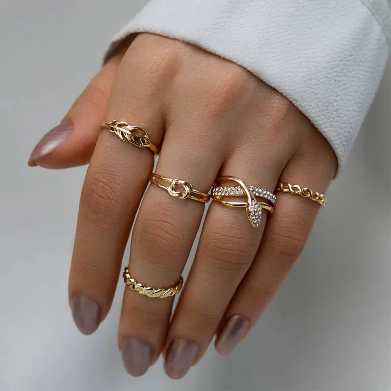 5 Pcs/Set Vintage Gold Crystal Snake Leaf Rings Set Fashion Geometric Party Jewelry Gifts
5 Pcs/Set Vintage Gold Crystal Snake Leaf Rings Set Fashion Geometric Party Jewelry Gifts