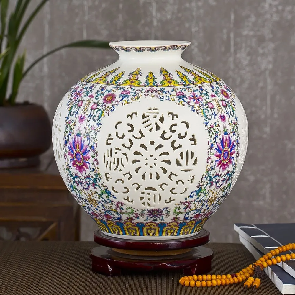 

Керамическая ваза Цзиндэчжэнь, украшения для гостиной, Цветочная композиция, пастельные тонкие шины, полые цветы, фарфоровые украшения для дома