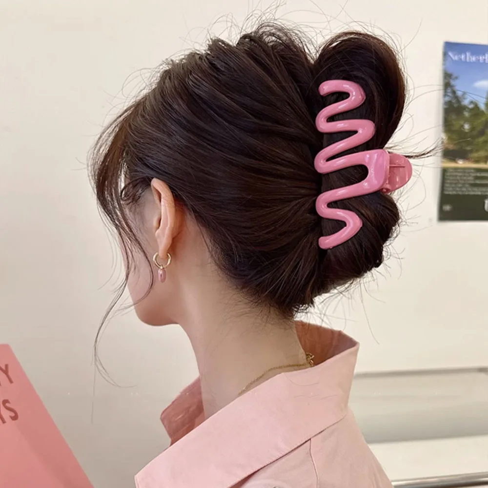 Dopamine Crab Hair Pins Girl Jelly Wave Hair Claw Curve Matt Y2k Irregular Large Shark Hairpin Korean Geometric Hair Accessories
Dopamine Crab Hair Pins Girl Jelly Wave Hair Claw Curve Matt Y2k Irregular Large Shark Hairpin Korean Geometric Hair Accessories