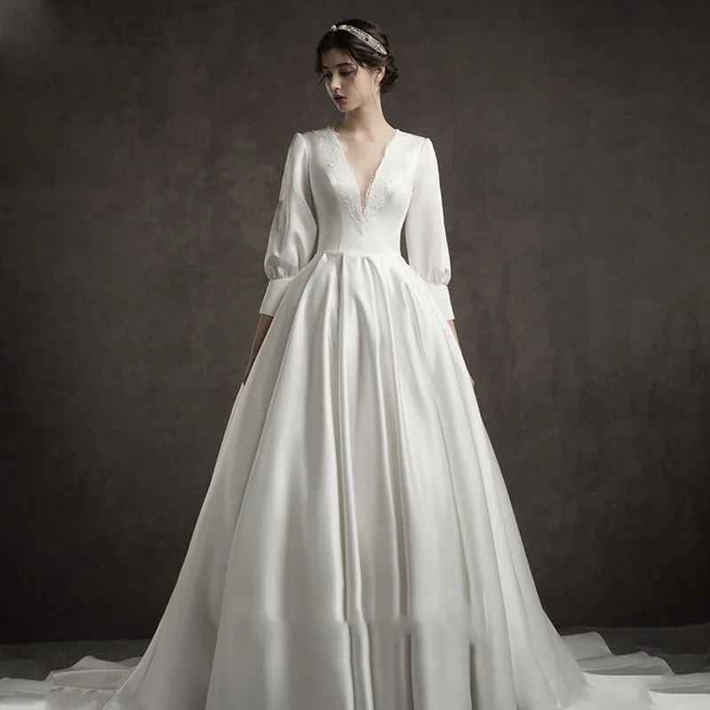 Wedding Dress for Women Simple and Elegant Formal Dress Light Marriage Spring French Long-sleeved V-neck Tail Wedding Dress
Wedding Dress for Women Simple and Elegant Formal Dress Light Marriage Spring French Long-sleeved V-neck Tail Wedding Dress