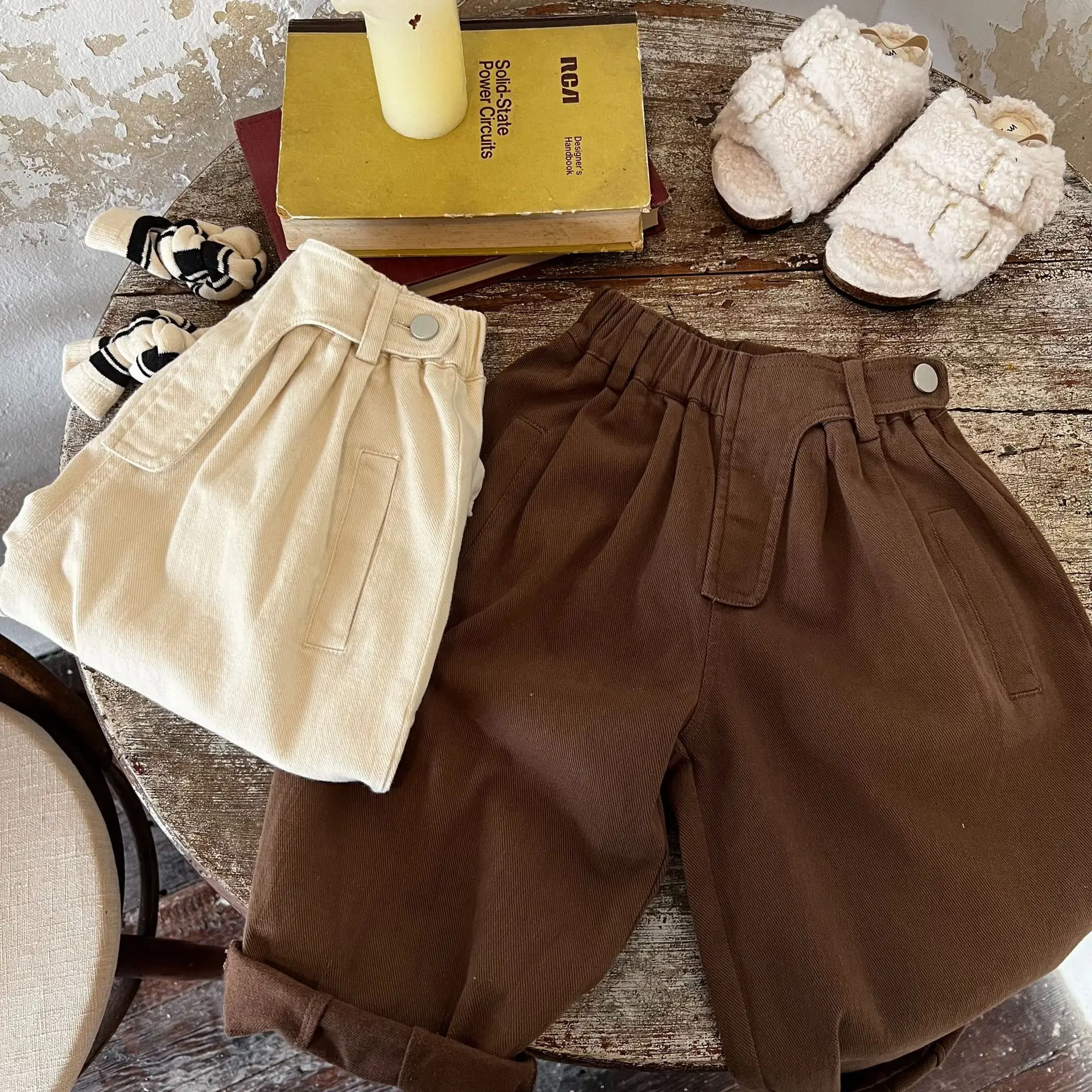 Children's Trousers 2022 Autumn New Boys Girls Solid Color Elastic Casual Pants Baby Korean Wide-Leg Pants
Children's Trousers 2022 Autumn New Boys Girls Solid Color Elastic Casual Pants Baby Korean Wide-Leg Pants