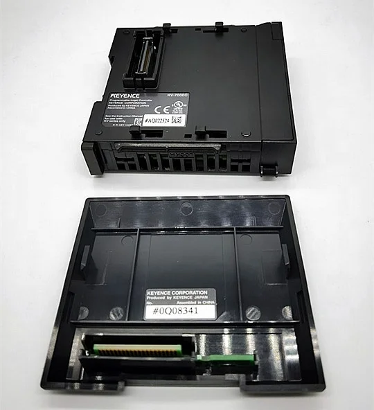 KEYENCE KV-7000C Programmable Controller Bus Connection Unit New original
KEYENCE KV-7000C Programmable Controller Bus Connection Unit New original