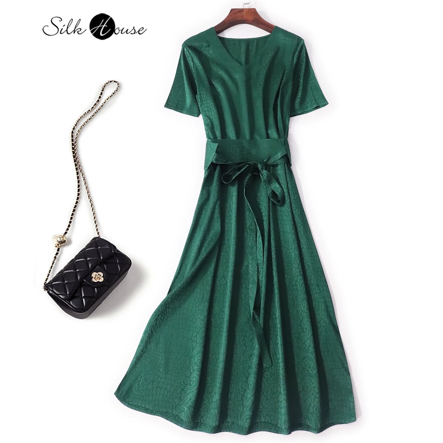 Temperament Luxury Jacquard Mulberry Silk Dress Summer Waist Cover Heavy Silk Dress 2022 Women's Fashion Dress
Temperament Luxury Jacquard Mulberry Silk Dress Summer Waist Cover Heavy Silk Dress 2022 Women's Fashion Dress