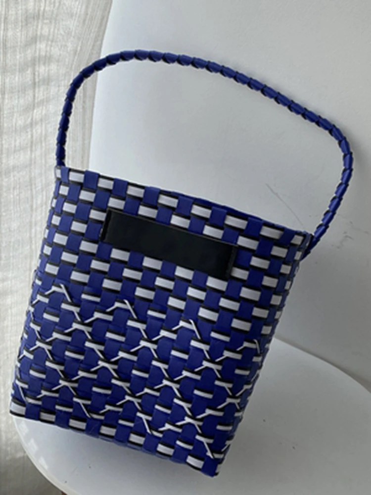 2021 Spring and Summer New Color Matching Vegetable Basket Plastic Woven Shopping Bag Small Bucket Handbag
2021 Spring and Summer New Color Matching Vegetable Basket Plastic Woven Shopping Bag Small Bucket Handbag