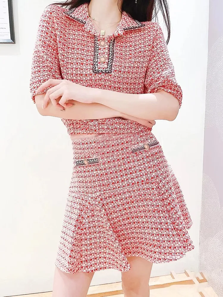 Women Tweed Plaid Turn-Down Collar Short Top and Knit High-Waist Pleated Skirt Female Small Fragrant Set 2022 Early Spring New
Women Tweed Plaid Turn-Down Collar Short Top and Knit High-Waist Pleated Skirt Female Small Fragrant Set 2022 Early Spring New