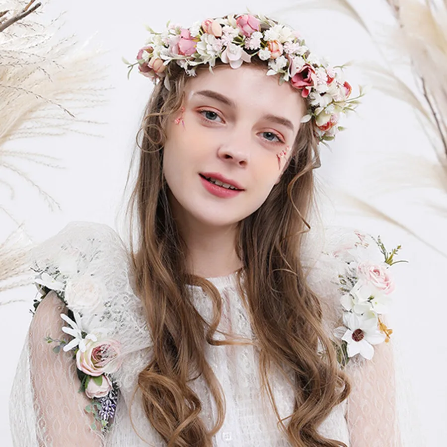 New Korean Bride Travel Shooting Flower Bridesmaid Sweet Simulation Rose Hairband Flower Girl Corolla Bohemian Wedding Garland
New Korean Bride Travel Shooting Flower Bridesmaid Sweet Simulation Rose Hairband Flower Girl Corolla Bohemian Wedding Garland