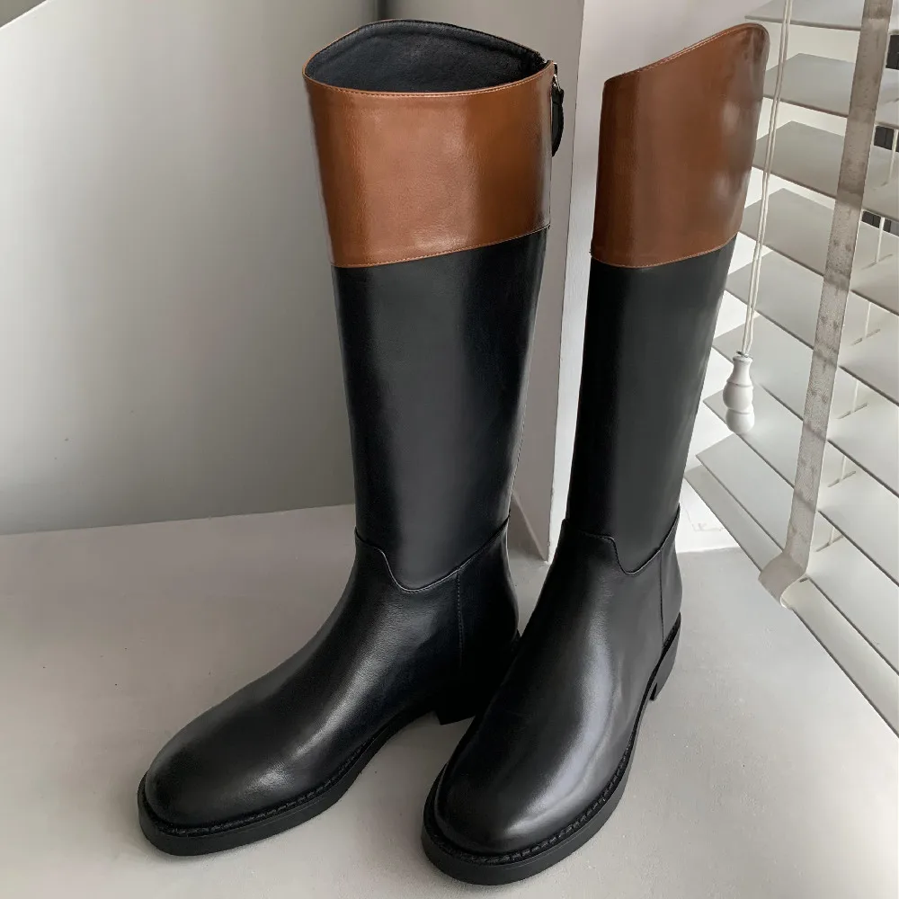 Женские сапоги до колена из натуральной кожи, на плоской подошве, с круглым носком
Женские сапоги до колена из натуральной кожи, на плоской подошве, с круглым носком