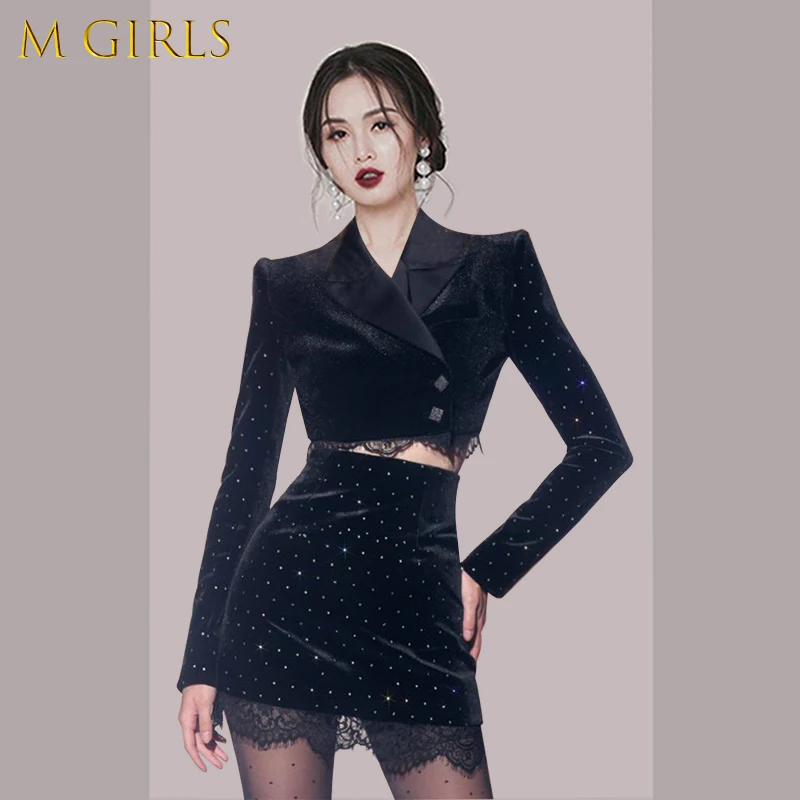 M GIRLSRetro Bronzing Velvet Black Two piece set Women collar Long Sleeve Short Jacket and High waist Lace Trim Mini Skirt Sets
M GIRLSRetro Bronzing Velvet Black Two piece set Women collar Long Sleeve Short Jacket and High waist Lace Trim Mini Skirt Sets