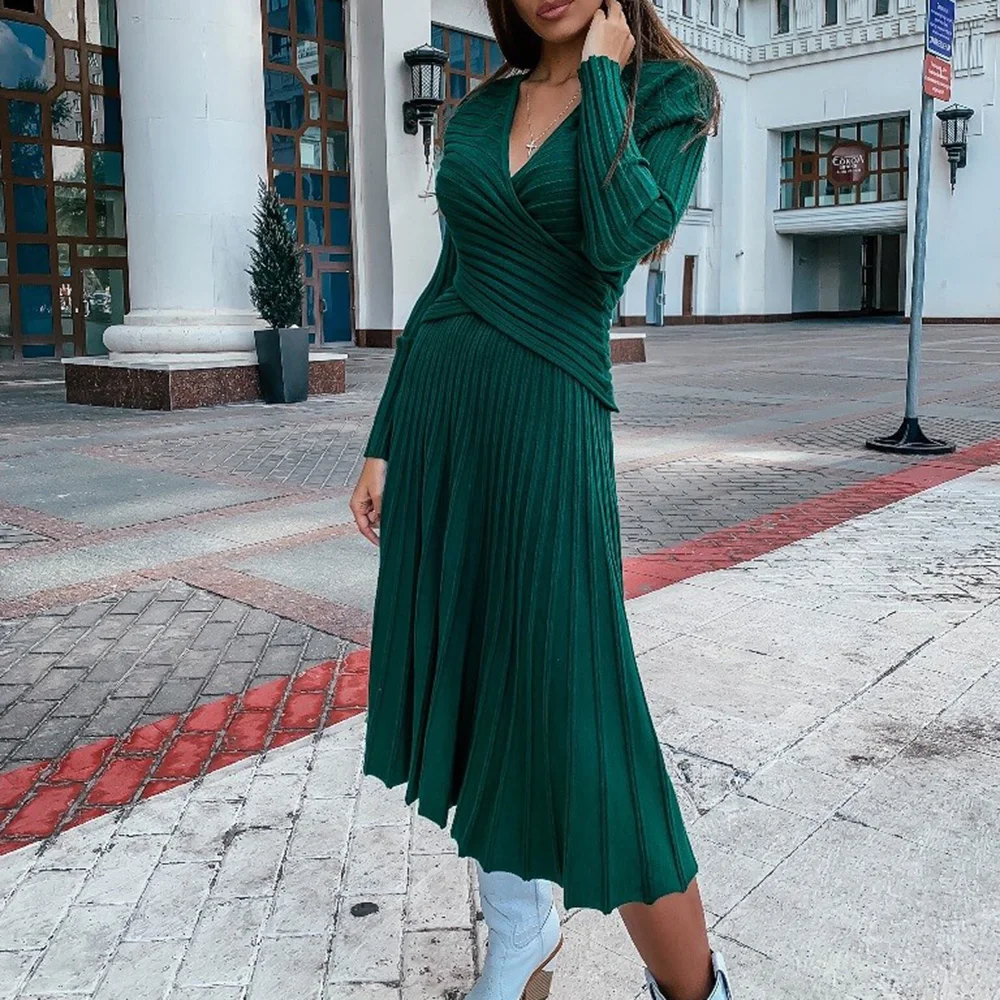 Elegant Women Sweater Autumn Winter Fashion Sexy Pleated Knitted Dress Long Sleeve Midi Dresses Pullovers Black Vestidos 2021 
Elegant Women Sweater Autumn Winter Fashion Sexy Pleated Knitted Dress Long Sleeve Midi Dresses Pullovers Black Vestidos 2021