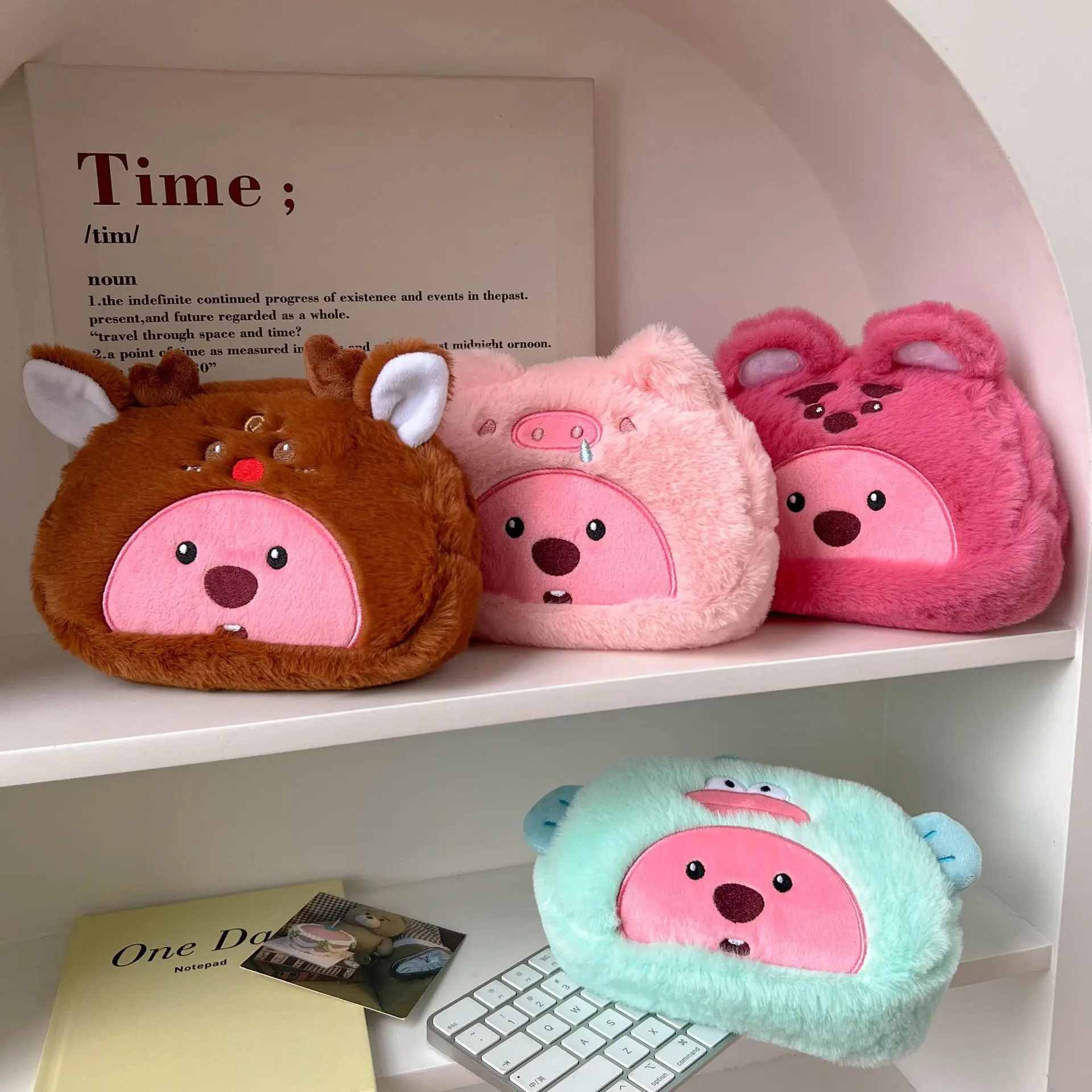 Новинка Loopy плюшевый Карандаш Чехол Sanrio аниме милая женская сумка для хранения канцелярских принадлежностей вместительная сумка для макияжа
Новинка Loopy плюшевый Карандаш Чехол Sanrio аниме милая женская сумка для хранения канцелярских принадлежностей вместительная сумка для макияжа