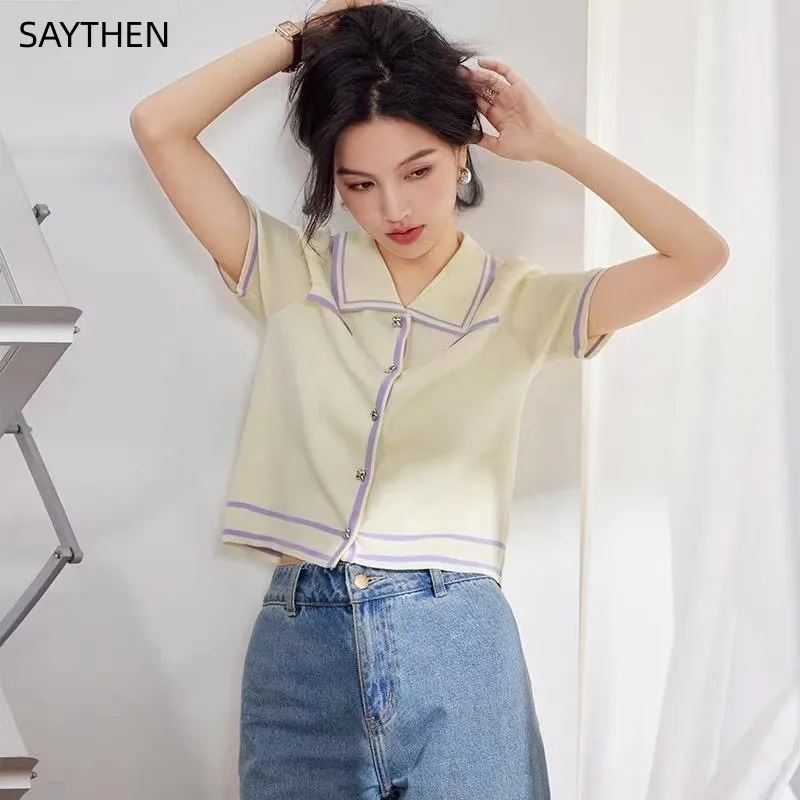 SAYTHEN Female Apricot Elegant POLO Neck Knitted Short Sleeve Women's 2023 Summer New French Gentle Sweet Contrast Color Knit
SAYTHEN Female Apricot Elegant POLO Neck Knitted Short Sleeve Women's 2023 Summer New French Gentle Sweet Contrast Color Knit