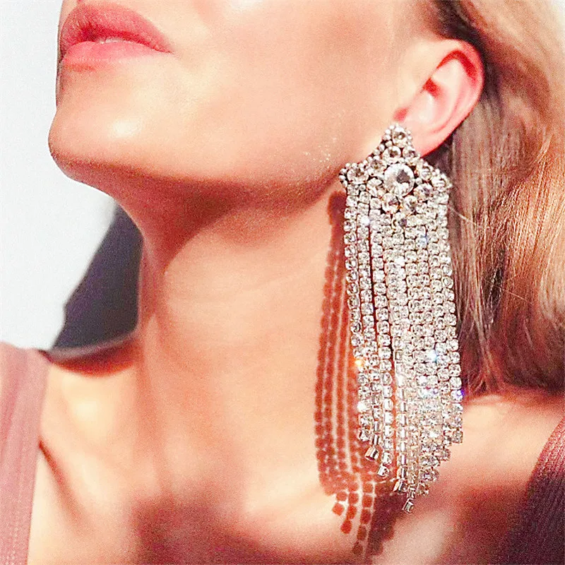 Long Hang Tassel Earring Shiny Rhinestones Geometric Metal Pendant Earring For Women Fashion Summer Luxury Earring Accessories
Long Hang Tassel Earring Shiny Rhinestones Geometric Metal Pendant Earring For Women Fashion Summer Luxury Earring Accessories