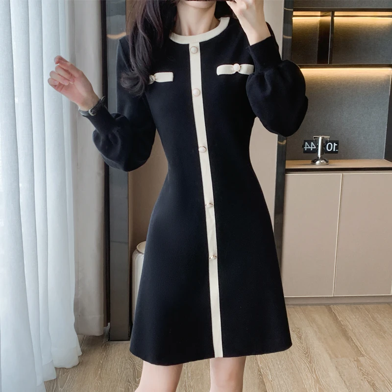 Small Fragrant Elegant Women O Neck Knitted Dress Autumn Winter Black White Hit Color Lantern Sleeve Button Deco Sweater Vestido
Small Fragrant Elegant Women O Neck Knitted Dress Autumn Winter Black White Hit Color Lantern Sleeve Button Deco Sweater Vestido