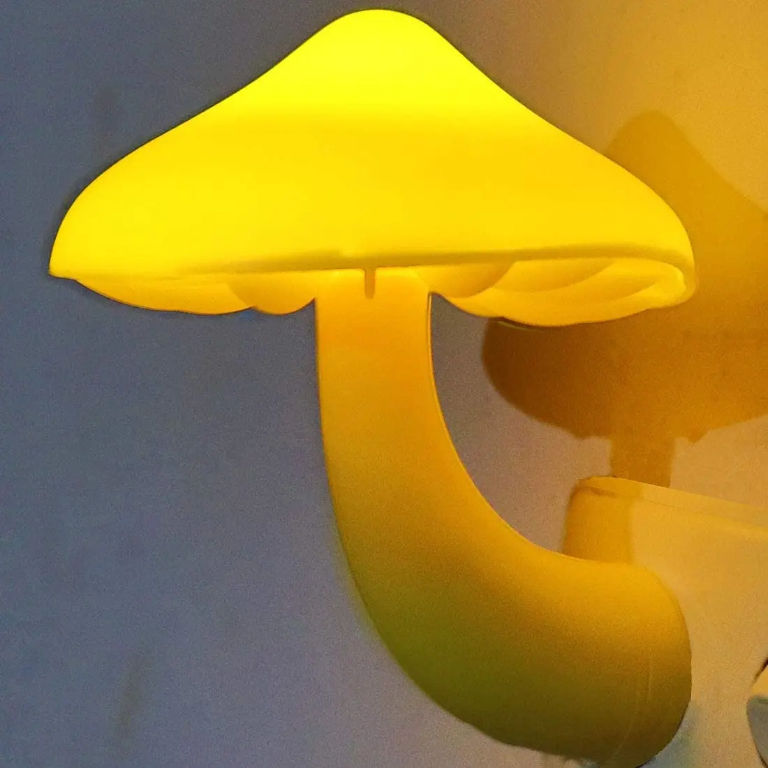 LED Night Light Mushroom Wall Socket Lamp, Sensor Plug in Lamp 7 Color Changing Mushroom Light for Home Decoration Kids Room
LED Night Light Mushroom Wall Socket Lamp, Sensor Plug in Lamp 7 Color Changing Mushroom Light for Home Decoration Kids Room