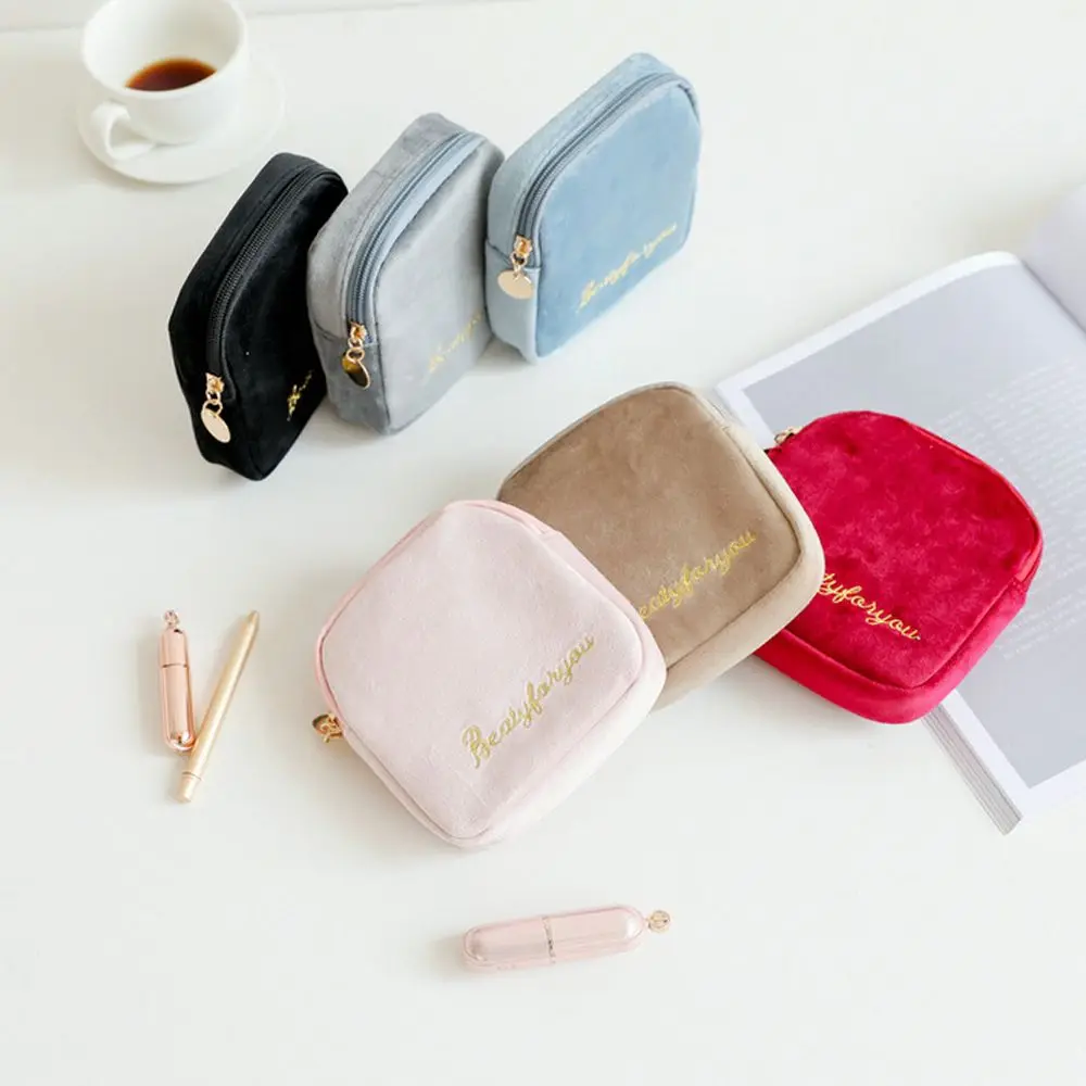 Creative Small Solid Color Travel Plush Simple Lipstick Bag Storage Bag Sanitary Napkins Case Chessboard Cosmetic Bag
Creative Small Solid Color Travel Plush Simple Lipstick Bag Storage Bag Sanitary Napkins Case Chessboard Cosmetic Bag