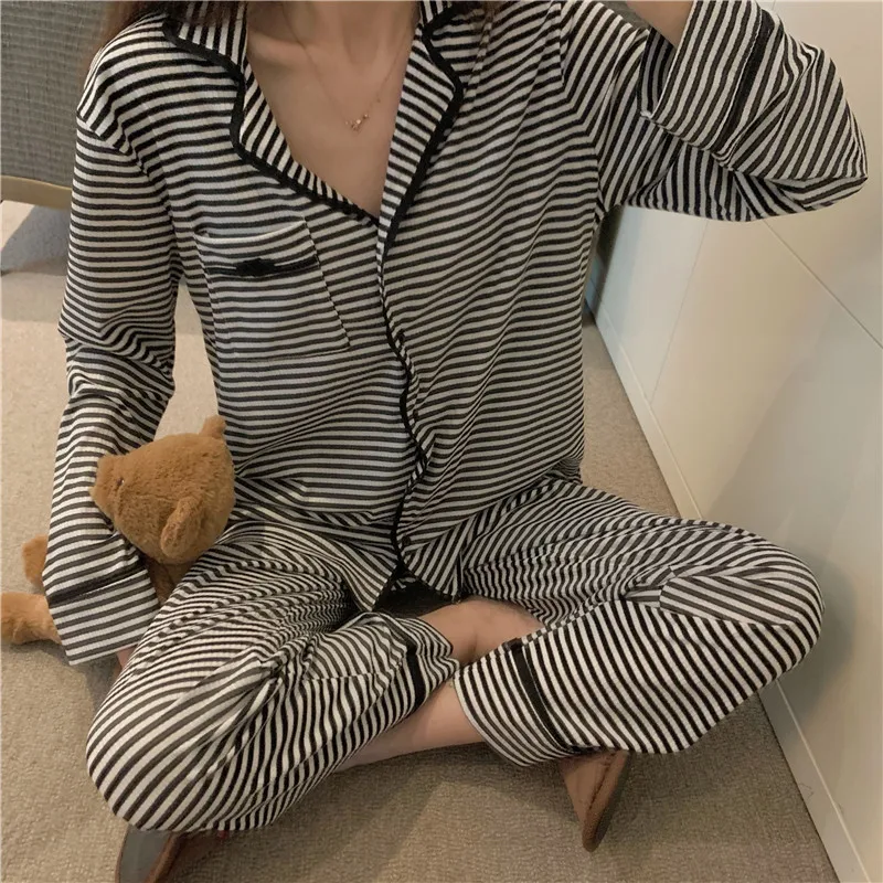 Striped Print Autumn Pajamas Set Women Single Breasted Shirts + Trousers Set Two Piece Home Suit Cotton Sleepwear Homewear
Striped Print Autumn Pajamas Set Women Single Breasted Shirts + Trousers Set Two Piece Home Suit Cotton Sleepwear Homewear