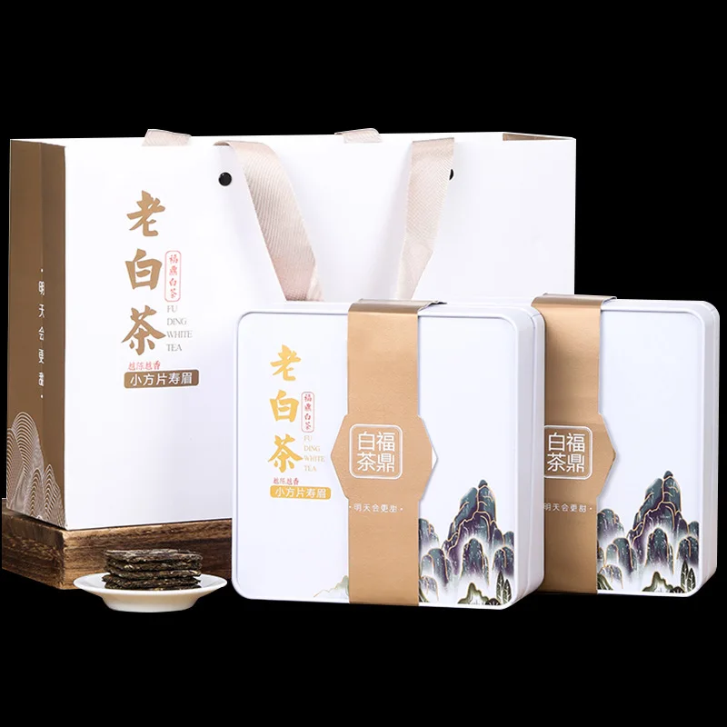 Fuding old white tea Shoumei 180g gift box small tea cake green food blood pressure lowering green health care slimming tea
Fuding old white tea Shoumei 180g gift box small tea cake green food blood pressure lowering green health care slimming tea