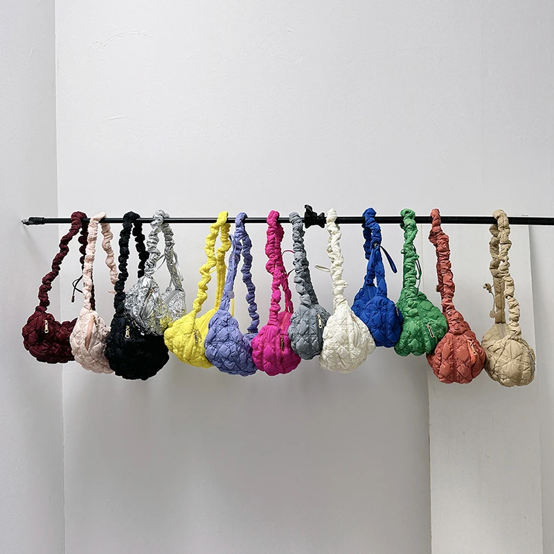 Fold Women Shoulder bag 2023 New popular Niche Unique Design cloud Large capacity Underarm bags Fashion Soft High quality Bags
Fold Women Shoulder bag 2023 New popular Niche Unique Design cloud Large capacity Underarm bags Fashion Soft High quality Bags