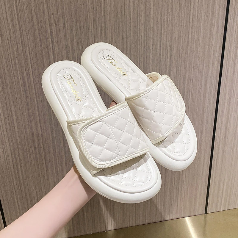 Fashion Concise Women Slippers Summer Flat Lightweight PU Home Outdoor Beach Slippers Comfort Soft Sole Women Indoor Slides
Fashion Concise Women Slippers Summer Flat Lightweight PU Home Outdoor Beach Slippers Comfort Soft Sole Women Indoor Slides