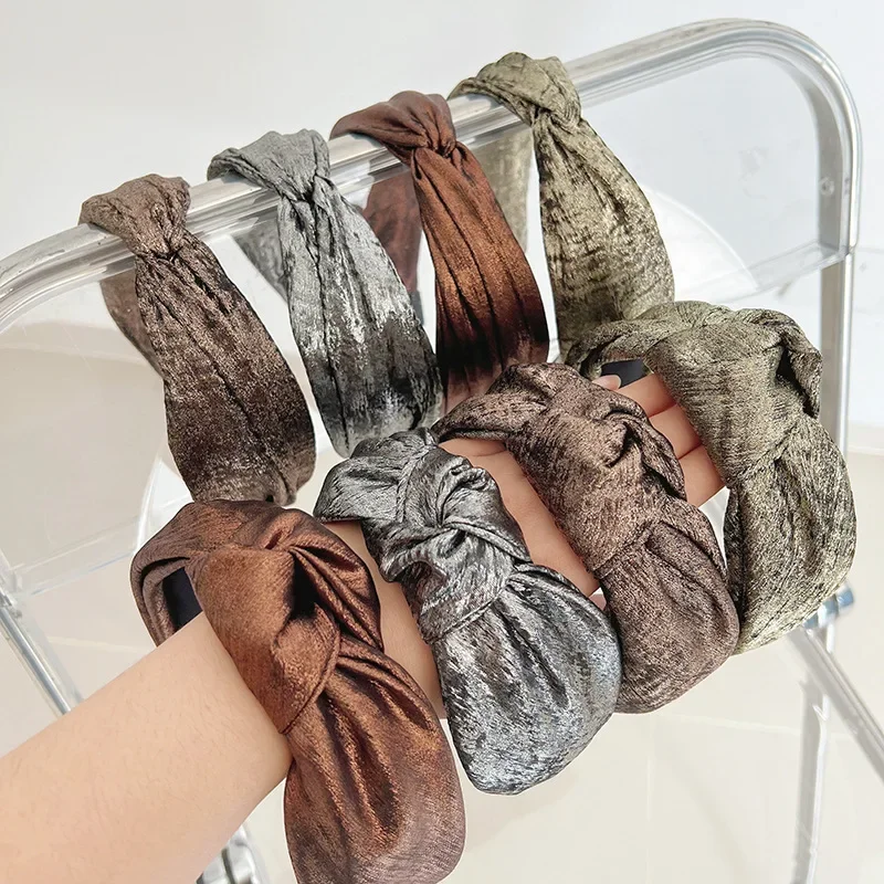 Новинка обруч для волос с узлом и широкими краями в европейском и американском стиле высокий Топ с черепом перекрестная повязка на голову повязки для волос для женщин диадемы
Новинка обруч для волос с узлом и широкими краями в европейском и американском стиле высокий Топ с черепом перекрестная повязка на голову повязки для волос для женщин диадемы