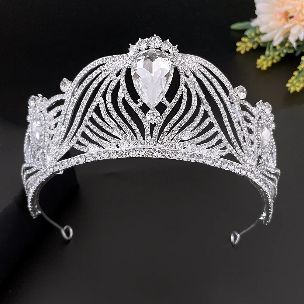 New Bridal Luxurious Crown Temperamental Color Retention Rhinestone Crowns for Stage Show Dating Shopping 
New Bridal Luxurious Crown Temperamental Color Retention Rhinestone Crowns for Stage Show Dating Shopping