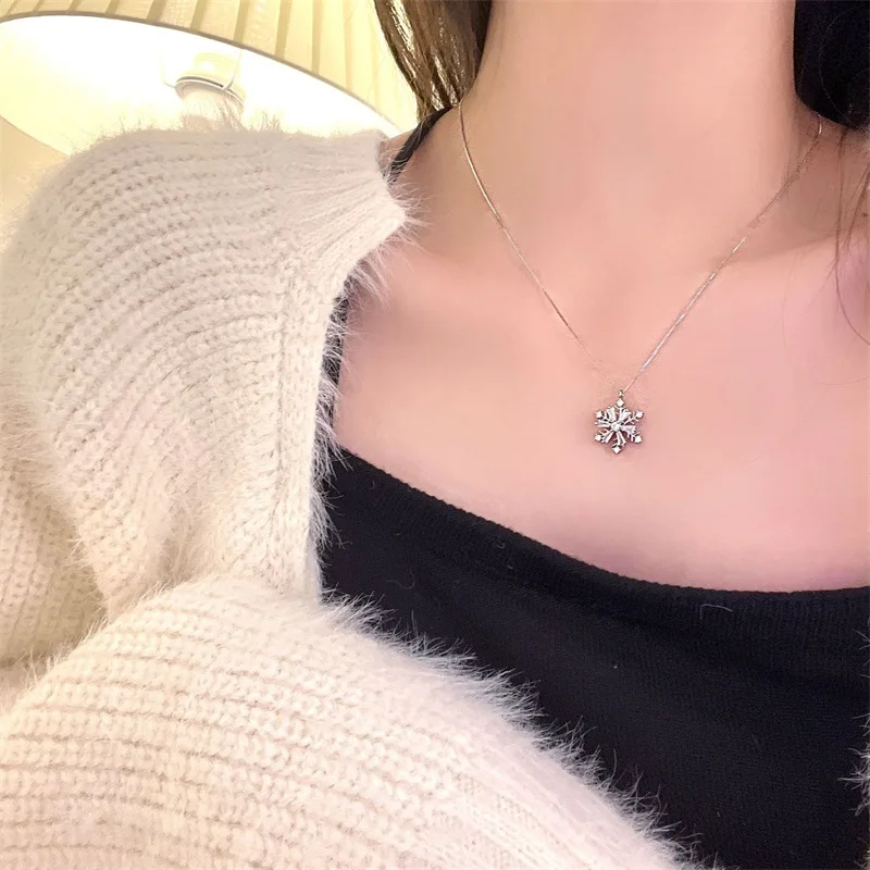 Snowflake Pendant Necklace 925 Silver Chain for 2022 Women Luxury Jewelry Wedding Party Gifts Trendy Charm Jewelry Accessories
Snowflake Pendant Necklace 925 Silver Chain for 2022 Women Luxury Jewelry Wedding Party Gifts Trendy Charm Jewelry Accessories