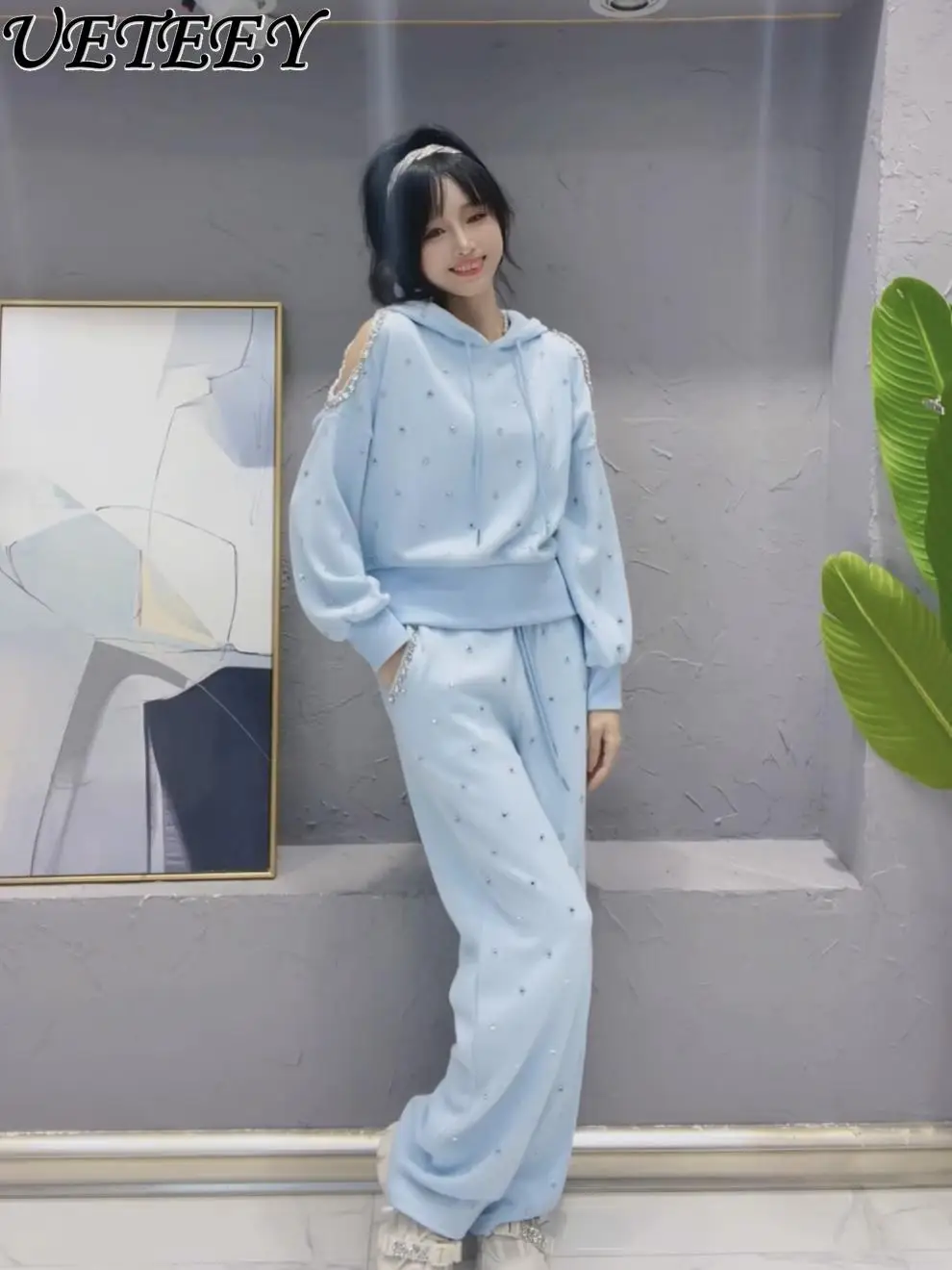 Autumn Off-Shoulder Temperament Twinset Heavy Embroidery Hot Drilling Hoodies Sweatshirt + Straight-Leg Pants Fashion Outfits
Autumn Off-Shoulder Temperament Twinset Heavy Embroidery Hot Drilling Hoodies Sweatshirt + Straight-Leg Pants Fashion Outfits